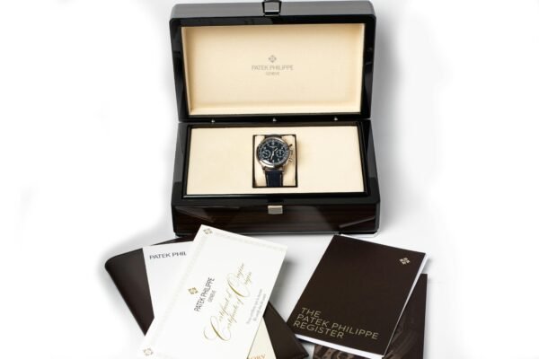 Patek Philippe Nautilus 5980/1Ar-001 Steel & Gold � Chronograph