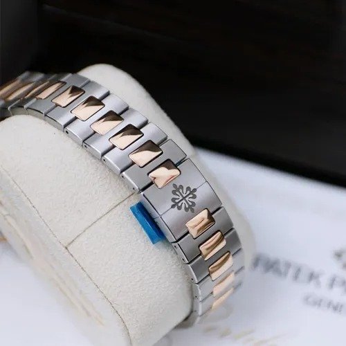 Patek Philippe Nautilus 5980/1Ar-001 Steel & Gold � Chronograph