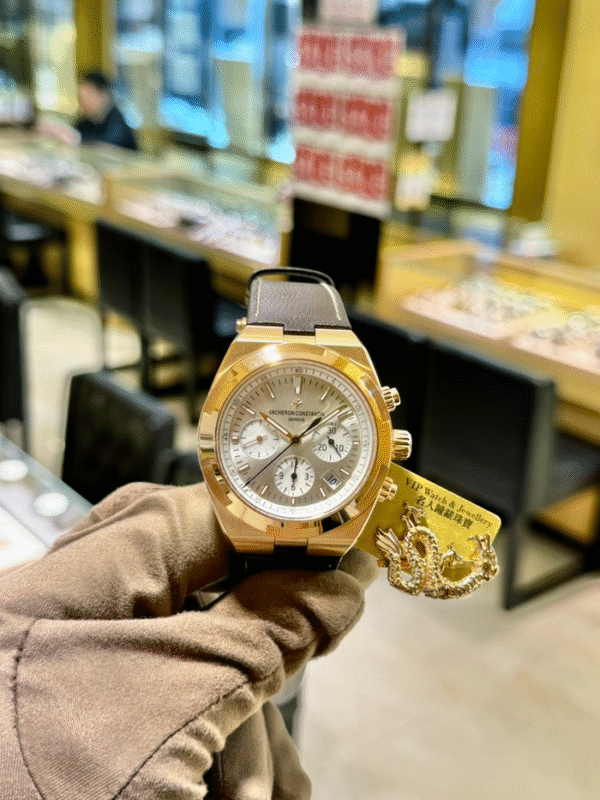 product-img-6863677a1ca3ce22f77a73a8 Vacheron Constantin Overseas Chronograph 5500V/000R-B074 42.5 Mm Pink Gold